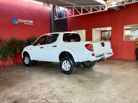 MITSUBISHI L 200 Triton 2.4 16V FLEX HLS CABINE DUPLA, Foto 17