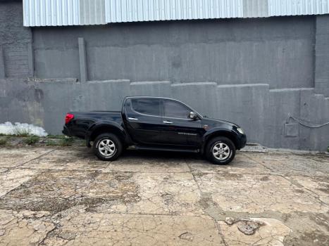 MITSUBISHI L 200 Triton 3.5 V6 HPE 4X4 FLEX CABINE DUPLA, Foto 3