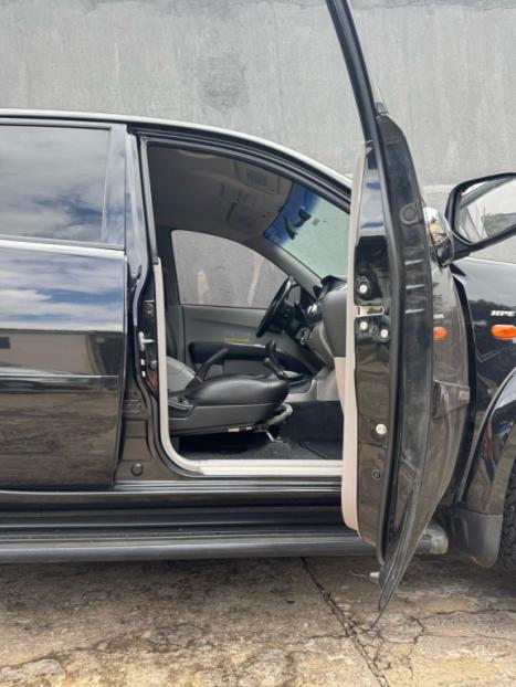 MITSUBISHI L 200 Triton 3.5 V6 HPE 4X4 FLEX CABINE DUPLA, Foto 7