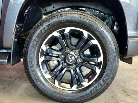 MITSUBISHI L 200 Triton 2.4 16V FLEX GL CABINE DUPLA, Foto 6