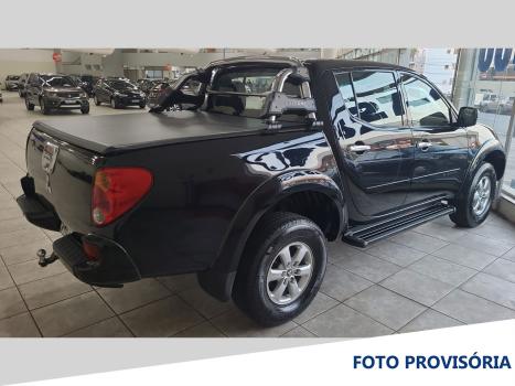 MITSUBISHI L 200 Triton 2.4 16V FLEX HLS CABINE DUPLA, Foto 2