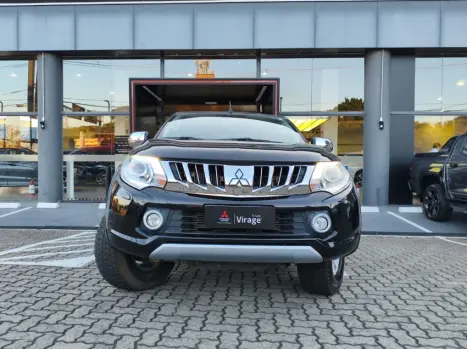 MITSUBISHI L 200 Triton 2.4 16V SPORT HPE TOP 4X4 CABINE DUPLA TURBO DIESEL AUTOM�TICO, Foto 3