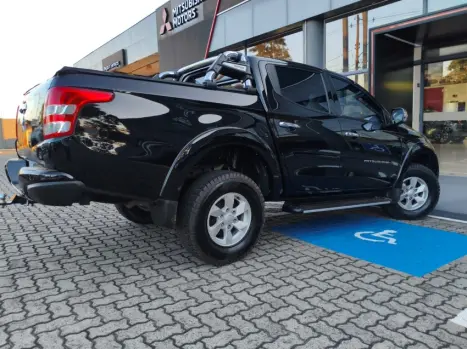 MITSUBISHI L 200 Triton 2.4 16V SPORT HPE TOP 4X4 CABINE DUPLA TURBO DIESEL AUTOM�TICO, Foto 5