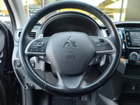 MITSUBISHI L 200 Triton 2.4 16V SPORT HPE TOP 4X4 CABINE DUPLA TURBO DIESEL AUTOM�TICO, Foto 10