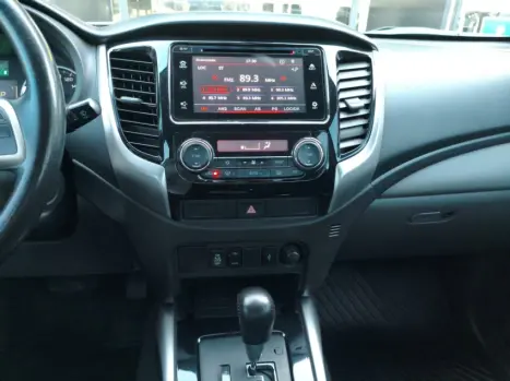 MITSUBISHI L 200 Triton 2.4 16V SPORT HPE TOP 4X4 CABINE DUPLA TURBO DIESEL AUTOM�TICO, Foto 11