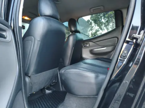MITSUBISHI L 200 Triton 2.4 16V SPORT HPE TOP 4X4 CABINE DUPLA TURBO DIESEL AUTOM�TICO, Foto 14