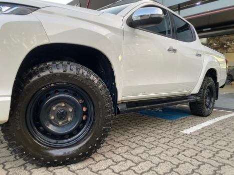 MITSUBISHI L 200 Triton 2.4 16V SPORT HPE 4X4 CABINE DUPLA TURBO DIESEL AUTOM�TICO, Foto 2