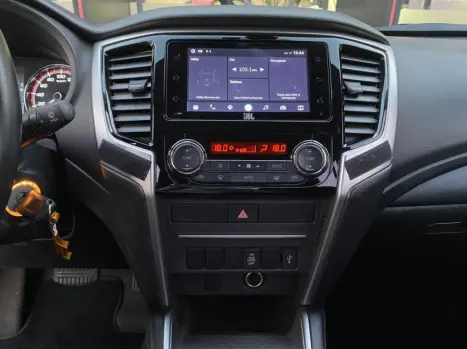 MITSUBISHI L 200 Triton 2.4 16V SPORT HPE 4X4 CABINE DUPLA TURBO DIESEL AUTOM�TICO, Foto 11