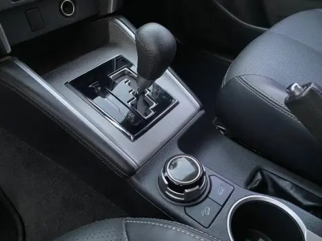 MITSUBISHI L 200 Triton 2.4 16V SPORT HPE 4X4 CABINE DUPLA TURBO DIESEL AUTOM�TICO, Foto 12