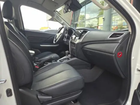 MITSUBISHI L 200 Triton 2.4 16V SPORT HPE-S 4X4 CABINE DUPLA TURBO DIESEL AUTOM�TICO, Foto 15