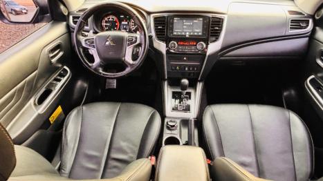 MITSUBISHI L 200 Triton 2.4 16V SPORT HPE-S 4X4 CABINE DUPLA TURBO DIESEL AUTOM�TICO, Foto 3