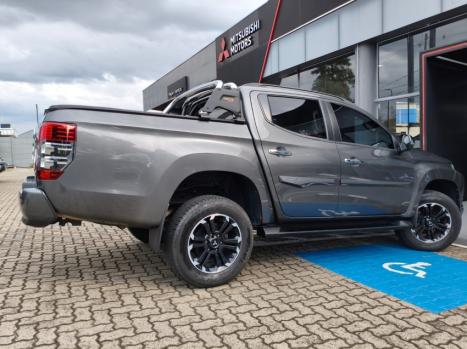 MITSUBISHI L 200 Triton 2.4 16V SPORT HPE 4X4 CABINE DUPLA TURBO DIESEL AUTOM�TICO, Foto 5