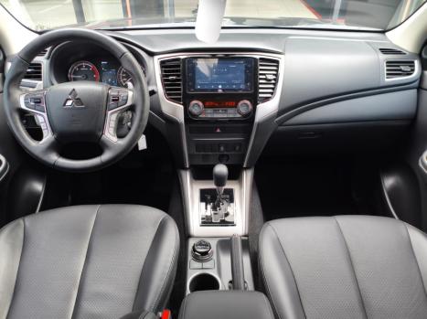 MITSUBISHI L 200 Triton 2.4 16V SPORT HPE 4X4 CABINE DUPLA TURBO DIESEL AUTOM�TICO, Foto 12