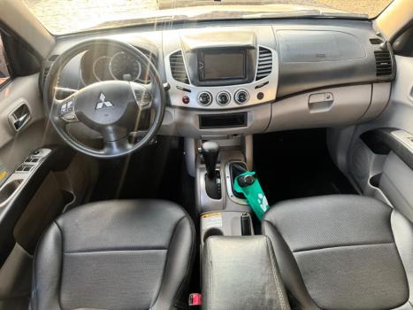 MITSUBISHI L 200 Triton 3.2 16V HPE 4X4 CABINE DUPLA TURBO DIESEL INTERCOOLER AUTOM�TICO, Foto 8