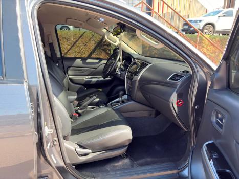 MITSUBISHI L 200 Triton 2.4 16V SPORT HPE-S 4X4 CABINE DUPLA TURBO DIESEL AUTOM�TICO, Foto 7