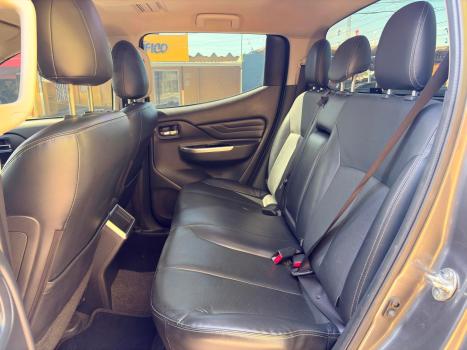 MITSUBISHI L 200 Triton 2.4 16V SPORT HPE-S 4X4 CABINE DUPLA TURBO DIESEL AUTOM�TICO, Foto 9