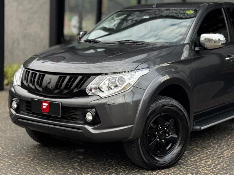 MITSUBISHI L 200 Triton 2.4 16V SPORT HPE MOTORSPORTS 4X4 CABINE DUPLA TURBO DIESEL AUTOM�TICO, Foto 6
