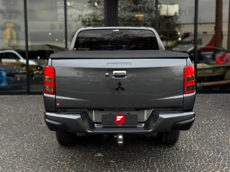 MITSUBISHI L 200 Triton 2.4 16V SPORT HPE MOTORSPORTS 4X4 CABINE DUPLA TURBO DIESEL AUTOM�TICO, Foto 8