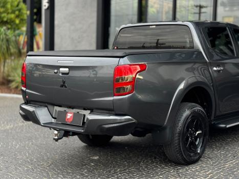MITSUBISHI L 200 Triton 2.4 16V SPORT HPE MOTORSPORTS 4X4 CABINE DUPLA TURBO DIESEL AUTOM�TICO, Foto 9