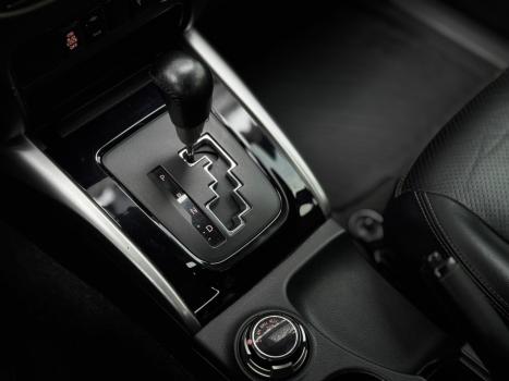 MITSUBISHI L 200 Triton 2.4 16V SPORT HPE MOTORSPORTS 4X4 CABINE DUPLA TURBO DIESEL AUTOM�TICO, Foto 13