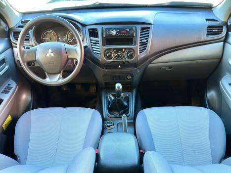 MITSUBISHI L 200 Triton 2.4 16V FLEX GL CABINE DUPLA, Foto 8