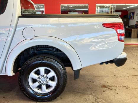 MITSUBISHI L 200 Triton 2.4 16V FLEX GL CABINE DUPLA, Foto 16