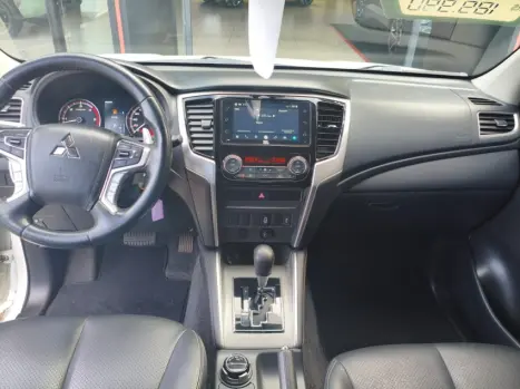 MITSUBISHI L 200 Triton 2.4 16V SPORT HPE 4X4 CABINE DUPLA TURBO DIESEL AUTOM�TICO, Foto 12