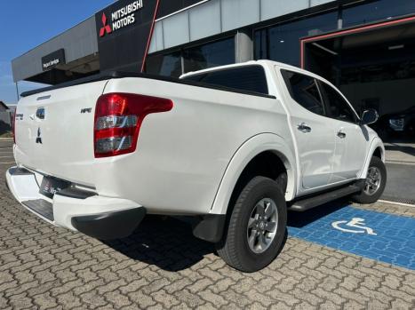 MITSUBISHI L 200 Triton 2.4 16V SPORT HPE 4X4 CABINE DUPLA TURBO DIESEL AUTOM�TICO, Foto 5
