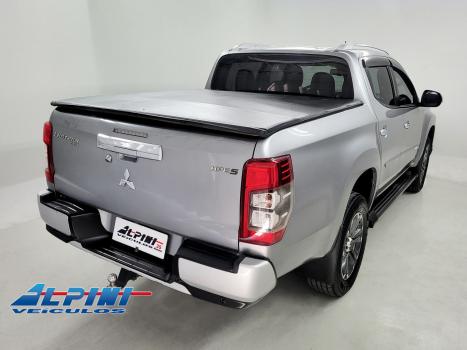MITSUBISHI L 200 Triton 2.4 16V SPORT HPE-S 4X4 CABINE DUPLA TURBO DIESEL AUTOM�TICO, Foto 3