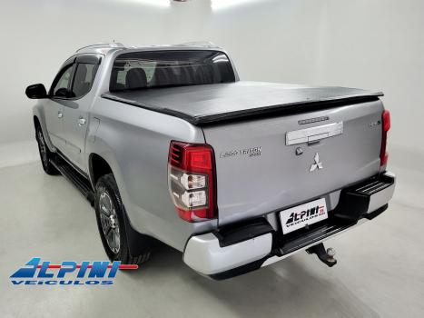 MITSUBISHI L 200 Triton 2.4 16V SPORT HPE-S 4X4 CABINE DUPLA TURBO DIESEL AUTOM�TICO, Foto 4