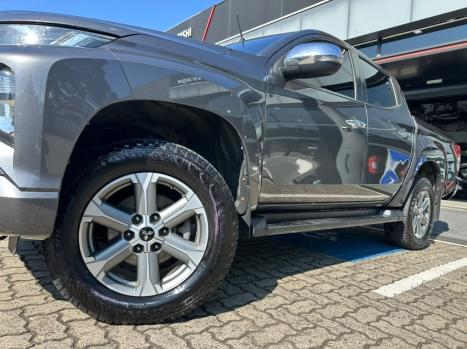 MITSUBISHI L 200 Triton 2.4 16V SPORT HPE 4X4 CABINE DUPLA TURBO DIESEL AUTOMÁTICO, Foto 2