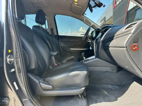 MITSUBISHI L 200 Triton 2.4 16V SPORT HPE 4X4 CABINE DUPLA TURBO DIESEL AUTOMÁTICO, Foto 16