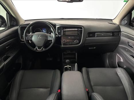 MITSUBISHI Outlander 2.2 16V 4P 4X4 DIESEL AUTOMTICO, Foto 7