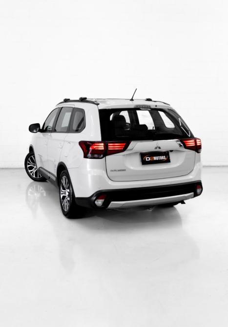 MITSUBISHI Outlander 2.0 16V 4P AUTOMTICO, Foto 5