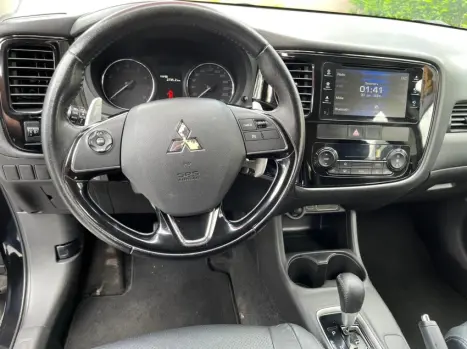 MITSUBISHI Outlander 2.0 16V 4P AUTOM�TICO, Foto 10