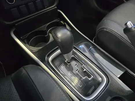 MITSUBISHI Outlander 2.0 16V 4P AUTOM�TICO, Foto 9