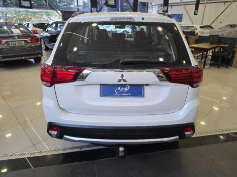 MITSUBISHI Outlander 3.0 V6 24V 4P GT 4X4 AUTOM�TICO, Foto 5
