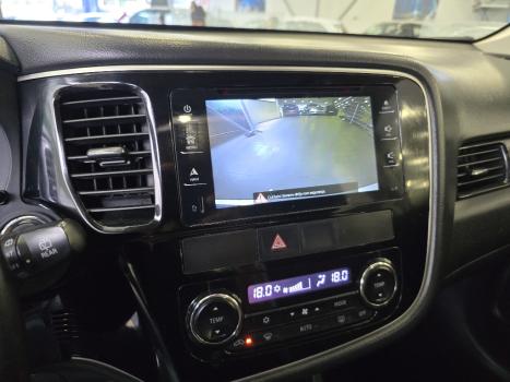 MITSUBISHI Outlander 3.0 V6 24V 4P GT 4X4 AUTOM�TICO, Foto 14