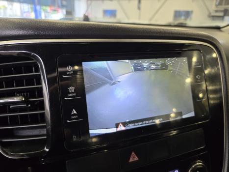 MITSUBISHI Outlander 3.0 V6 24V 4P GT 4X4 AUTOM�TICO, Foto 16