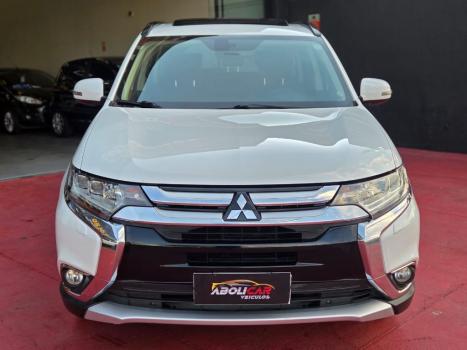 MITSUBISHI Outlander 3.0 V6 24V 4P HPE-S AWD AUTOM�TICO, Foto 5