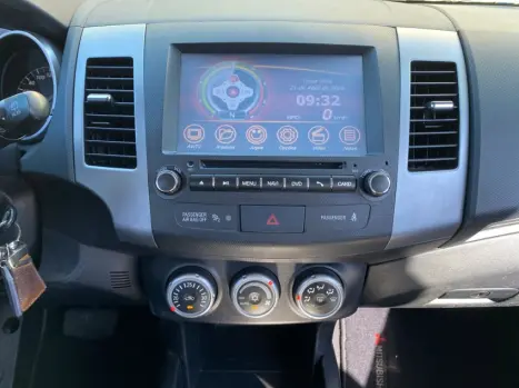 MITSUBISHI Outlander 2.0 16V 4P AUTOM�TICO, Foto 11