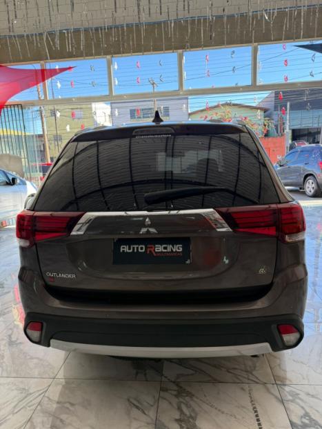 MITSUBISHI Outlander 2.0 16V 4P AUTOM�TICO, Foto 5
