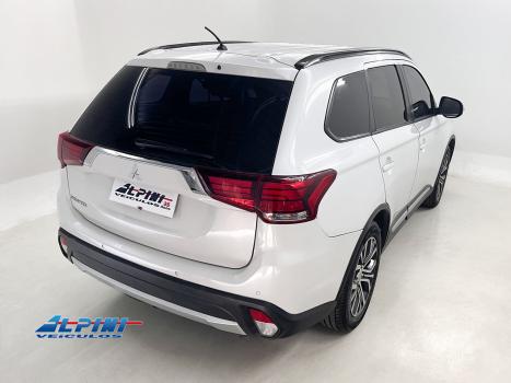 MITSUBISHI Outlander 2.0 16V 4P AUTOM�TICO, Foto 3