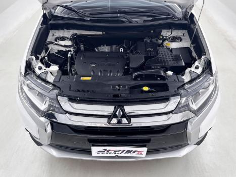 MITSUBISHI Outlander 2.0 16V 4P AUTOM�TICO, Foto 9