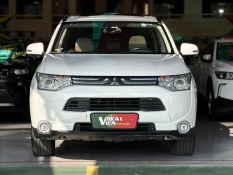 MITSUBISHI Outlander 3.0 V6 24V 4P GT 4X4 AUTOMÁTICO, Foto 2