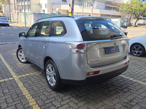 MITSUBISHI Outlander 2.4 GASOLINA 4P AUTOMÁTICO, Foto 4