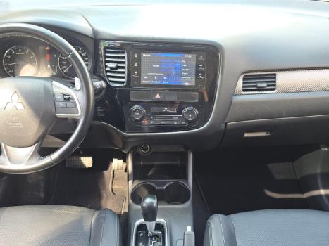MITSUBISHI Outlander 2.4 GASOLINA 4P AUTOMÁTICO, Foto 8