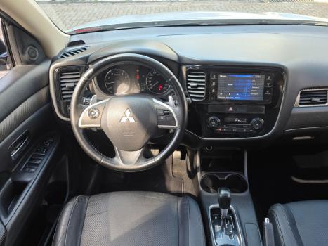 MITSUBISHI Outlander 2.4 GASOLINA 4P AUTOMÁTICO, Foto 10