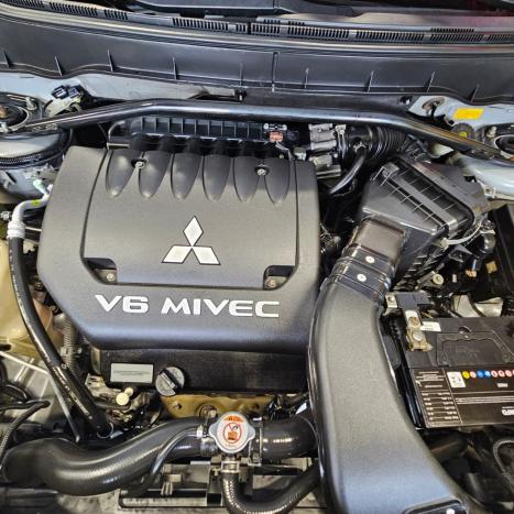 MITSUBISHI Pajero 3.0 V6 24V 4P 4X4 GLS- B, Foto 20