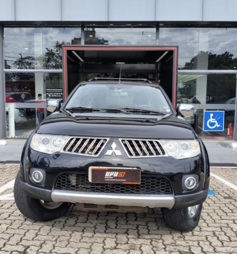 MITSUBISHI Pajero Dakar 3.2 16V 4P HPE S 4X4 TURBO DIESEL INTECOOLER 7 LUGARES AUTOMÁTICO, Foto 3 MITSUBISHI Pajero Dakar 3.2 16V 4P HPE S 4X4 TURBO DIESEL INTECOOLER 7 LUGARES AUTOMÁTICO, Foto 3